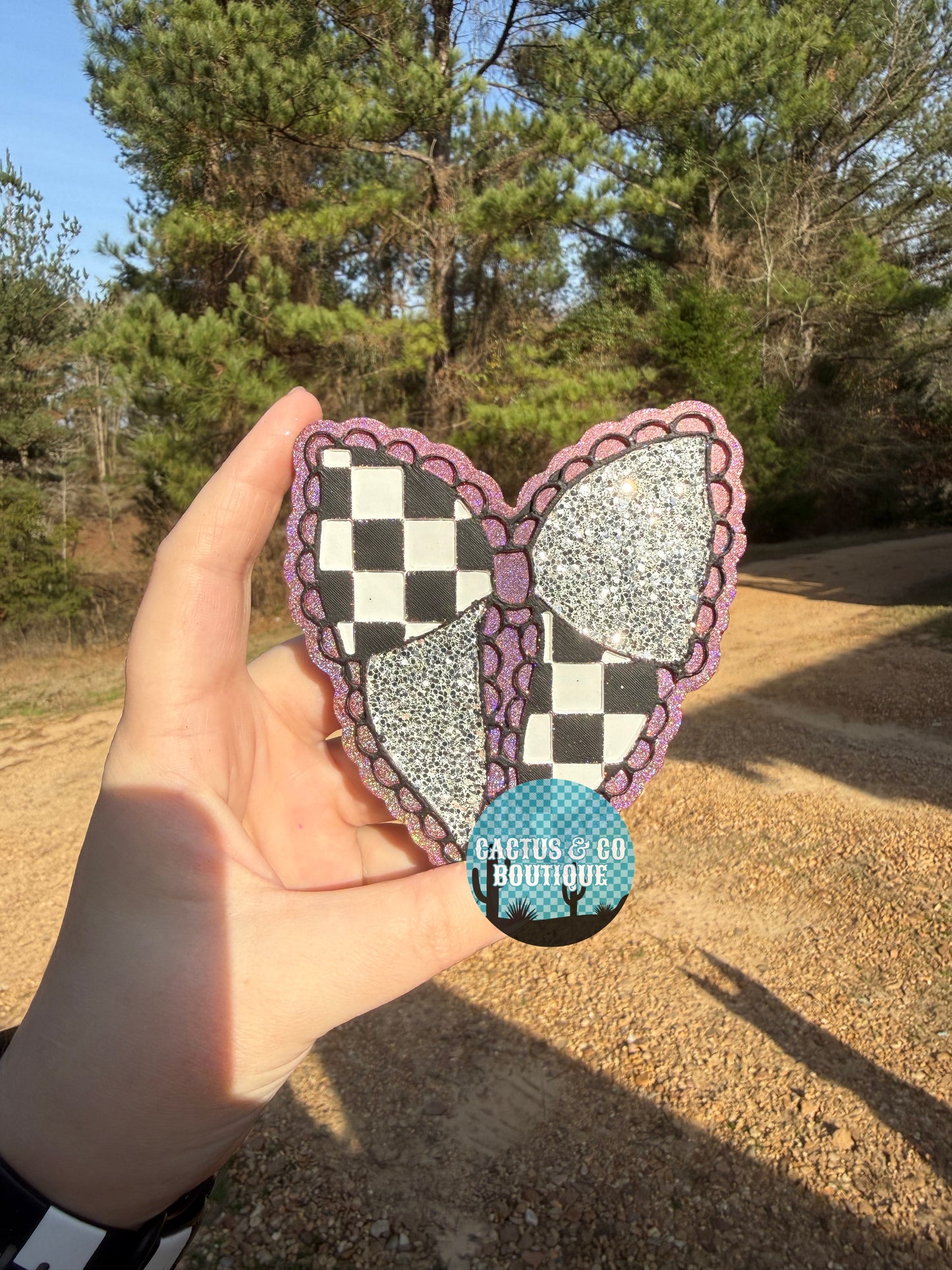 Checkered Scalloped Bow