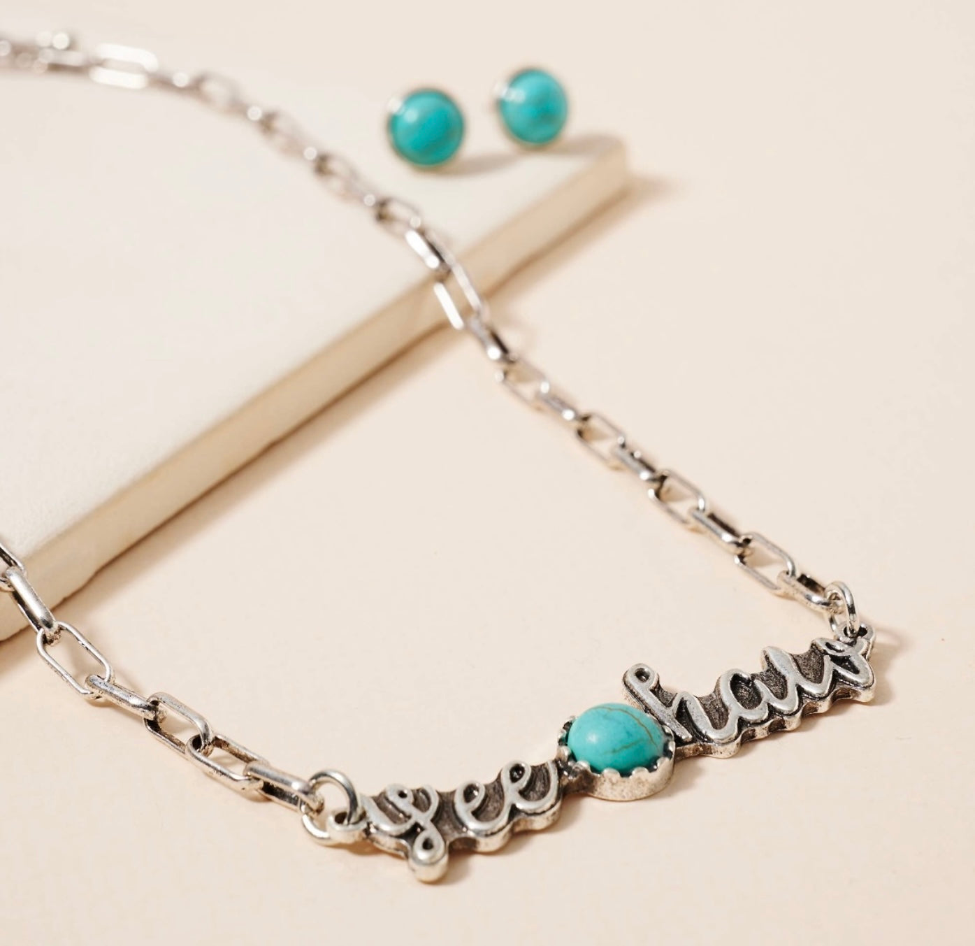 Western Pendant Necklace