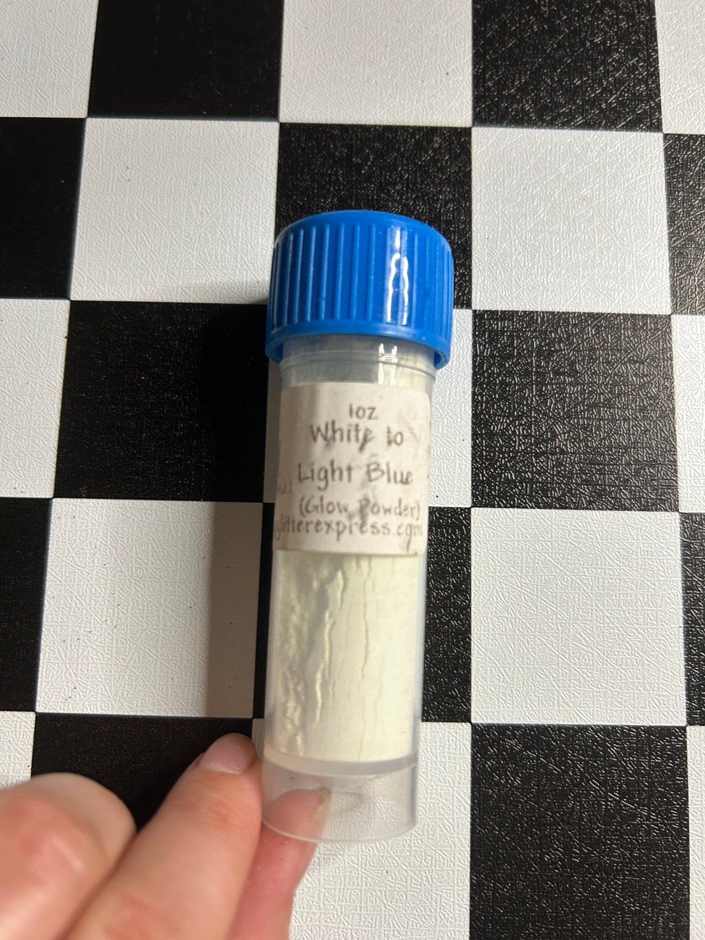 white to light blue glow powder - gge