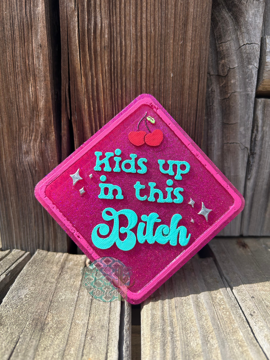 kids up in this btch - bums out