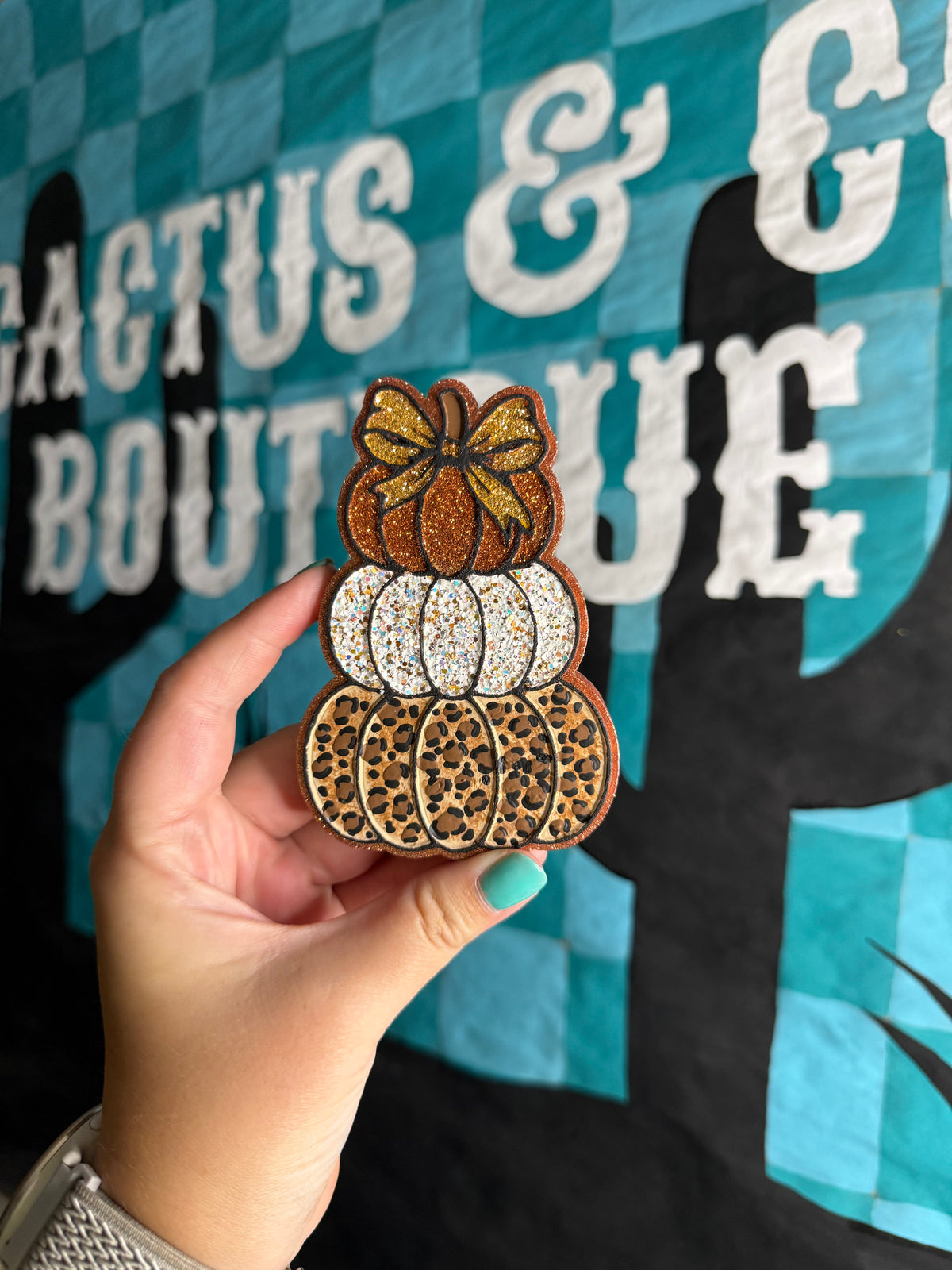 Pumpkin Stack with Bow Freshie
