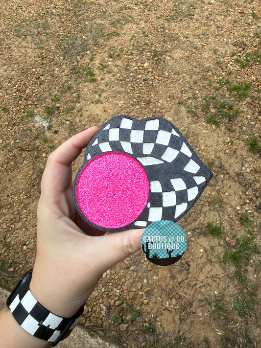 Checkered Bubblegum lips