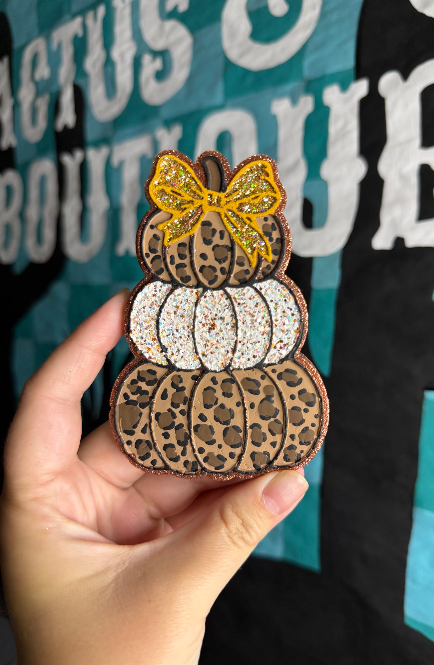 Pumpkin Stack with Bow Freshie