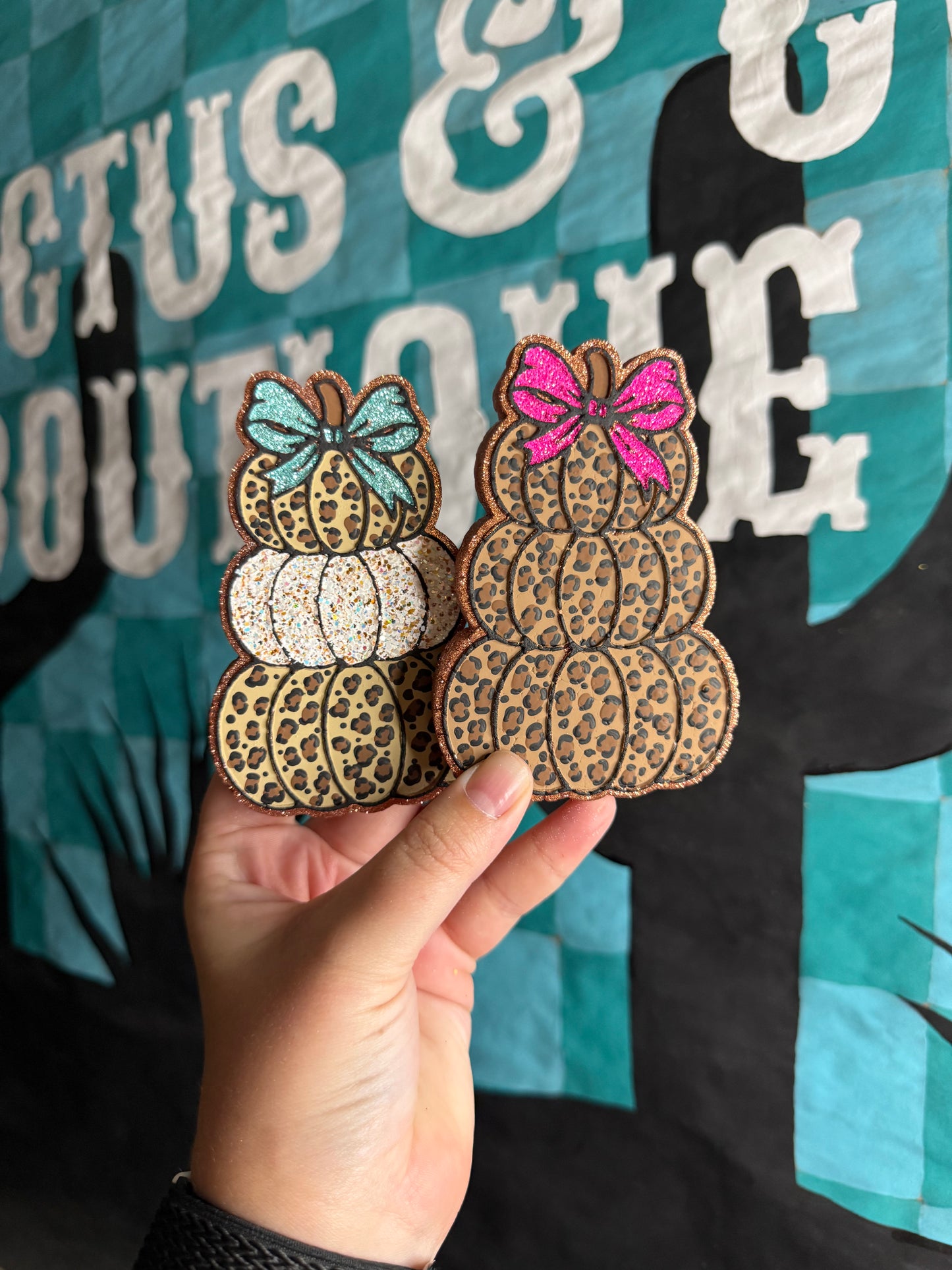 Pumpkin Stack with Bow Freshie